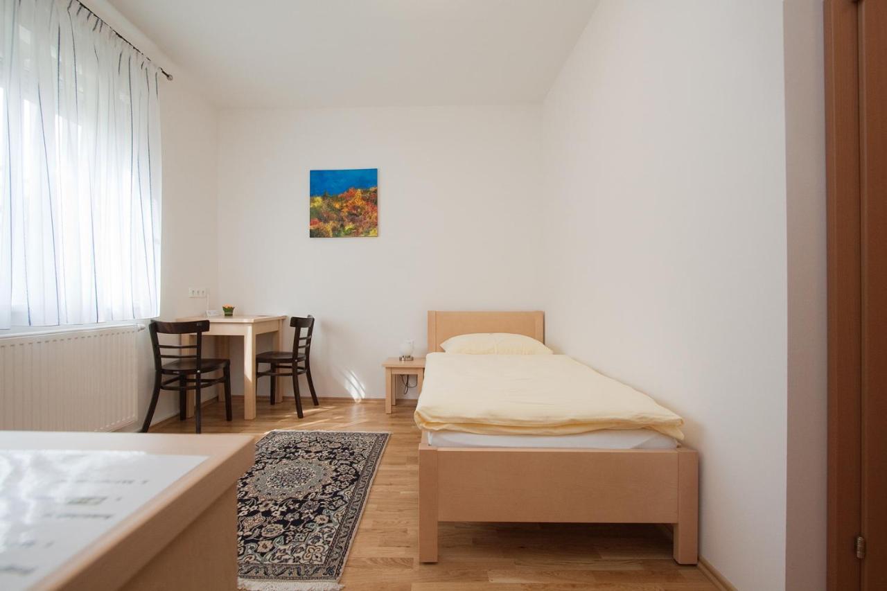 Pension Kirchenblick Tulln An Der Donau Ngoại thất bức ảnh
